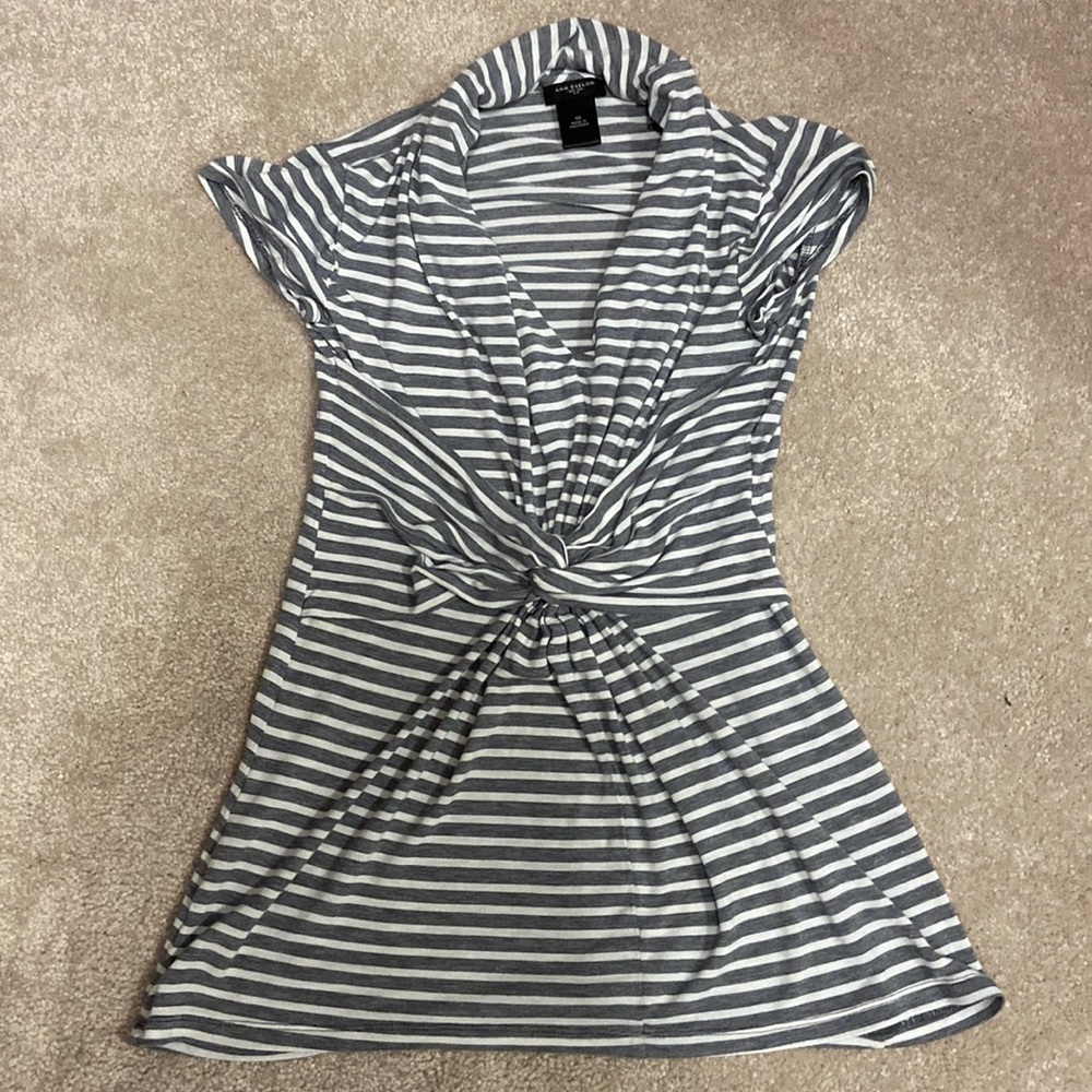 𝅺ann Taylor Striped Knot Top